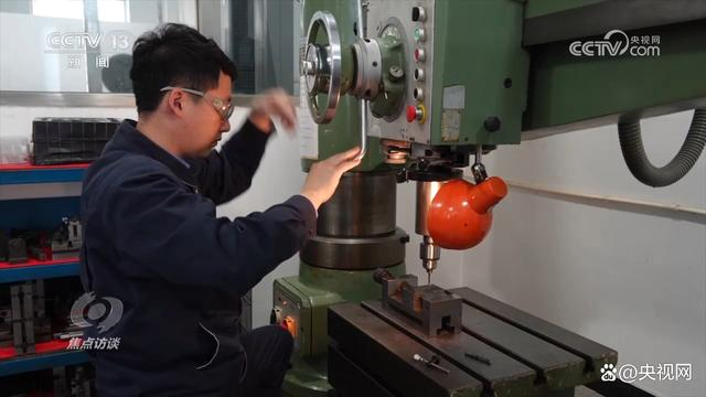 焦点访谈：挺膺担任 强国有我3.png