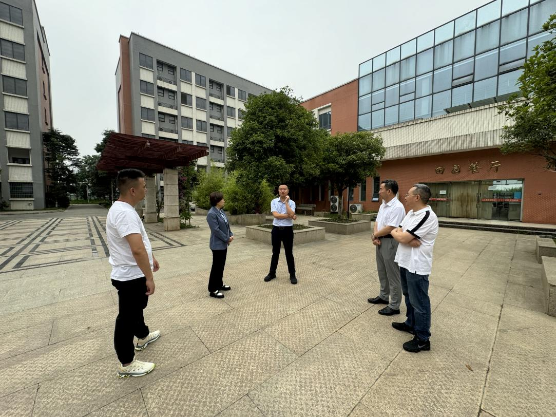 孙先勇带队到四川农业大学和四川省农业科学院调查调研.png