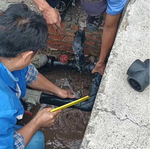 国庆坚守，，共筑市场繁华2.png