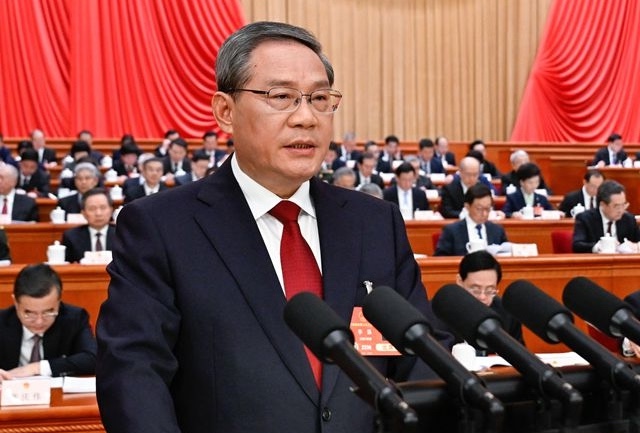 李强在当局工作汇报中提出，，着力抓好“三农”工作，，深刻推动村落全面振兴