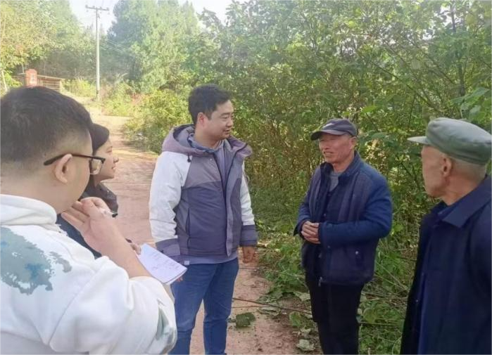 我的驻村帮扶故事：：：“住”进村民气坎，“助”出村落新貌
