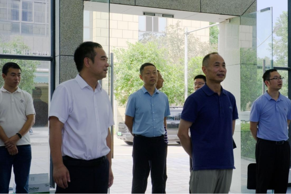 广安市委副书记陈伟一行到巨星国际官网西大农业科技有限公司调研